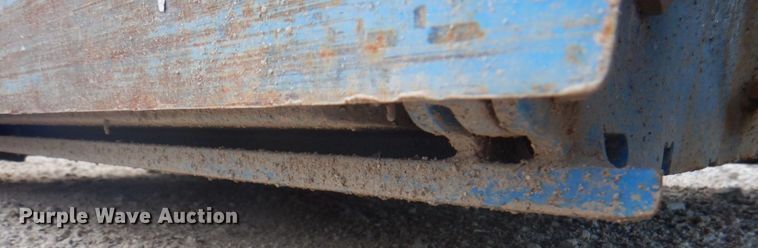 image for item KW9796 2008 Genie GR-20  vertical lift