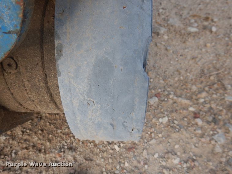 image for item KW9796 2008 Genie GR-20  vertical lift