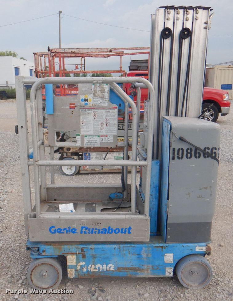 image for item KW9797 2008 Genie GR-20  vertical lift