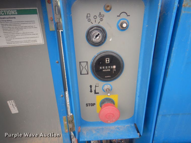 image for item KW9797 2008 Genie GR-20  vertical lift