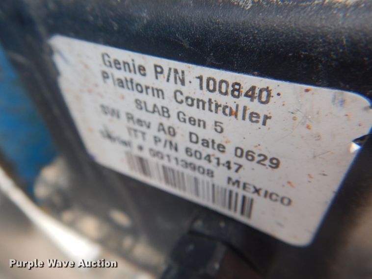 image for item KW9797 2008 Genie GR-20  vertical lift