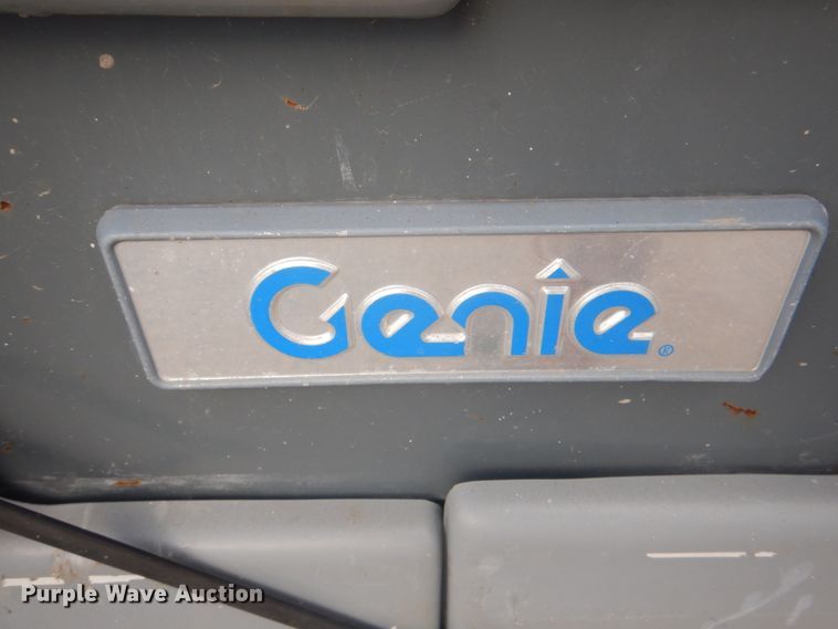 image for item KW9797 2008 Genie GR-20  vertical lift