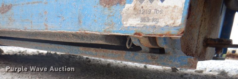 image for item KW9797 2008 Genie GR-20  vertical lift