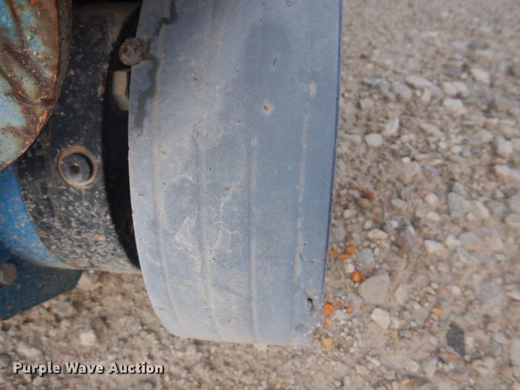 image for item KW9797 2008 Genie GR-20  vertical lift