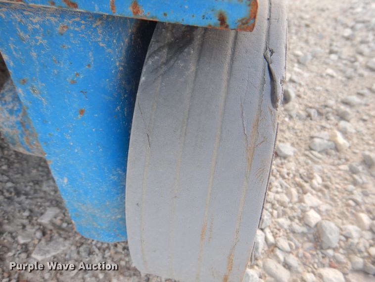 image for item KW9797 2008 Genie GR-20  vertical lift