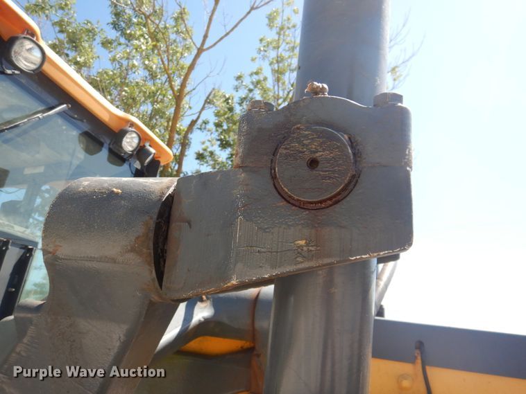 image for item KW9804 2005 John Deere 670D  motor grader