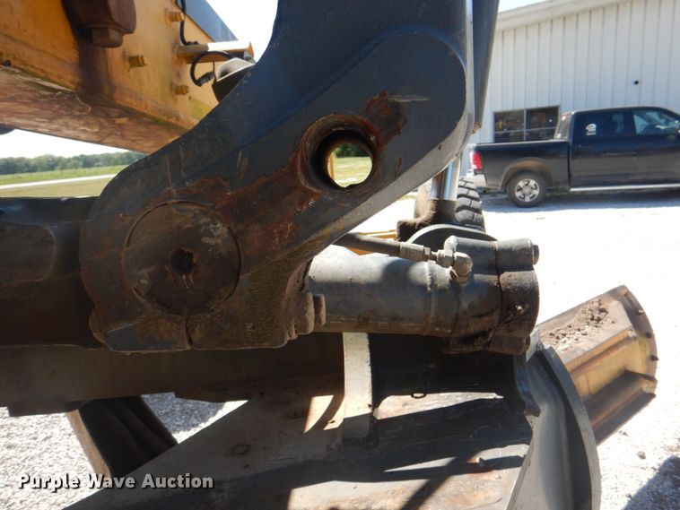 image for item KW9804 2005 John Deere 670D  motor grader