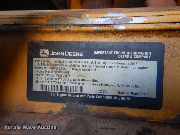 image for item KW9804 2005 John Deere 670D  motor grader