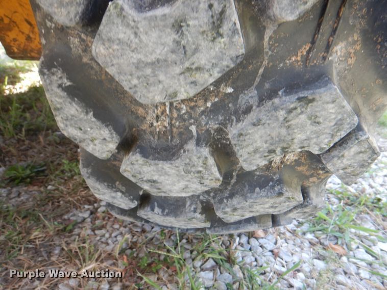 image for item KW9804 2005 John Deere 670D  motor grader