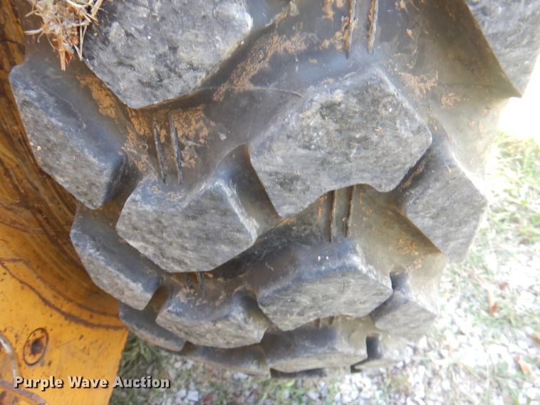 image for item KW9804 2005 John Deere 670D  motor grader