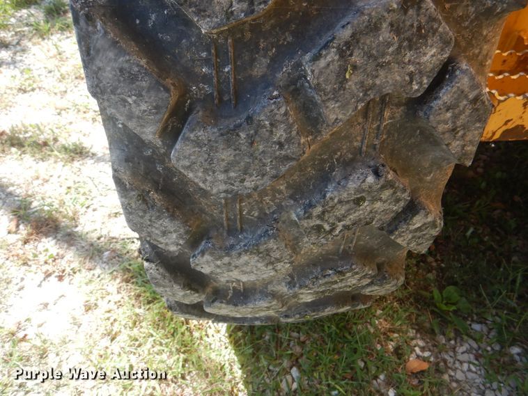 image for item KW9804 2005 John Deere 670D  motor grader