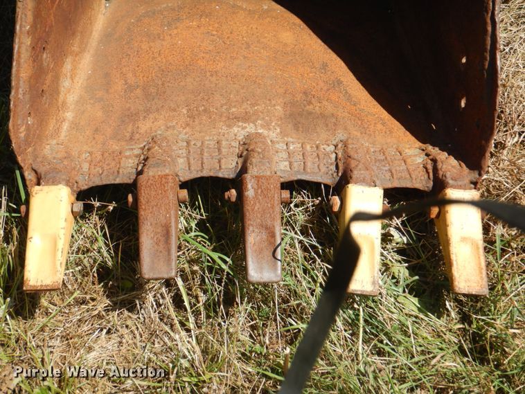 image for item KW9809 1992 Caterpillar EL240B  long reach excavator