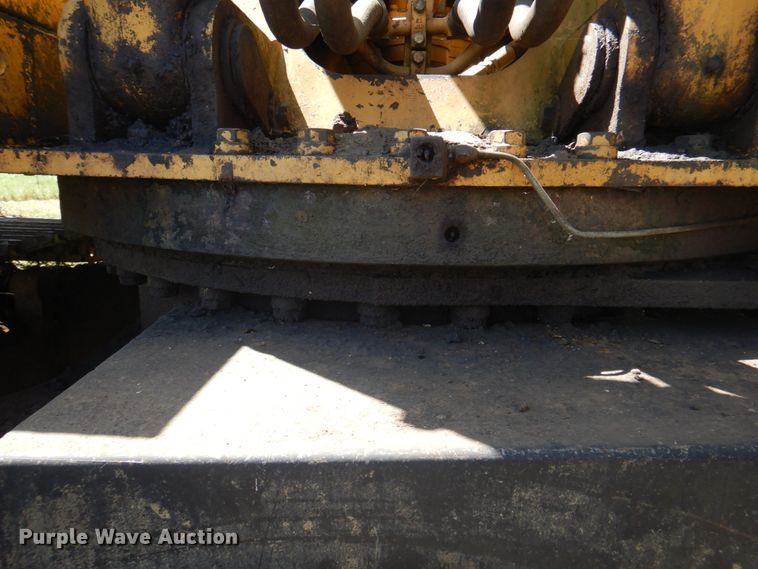 image for item KW9809 1992 Caterpillar EL240B  long reach excavator