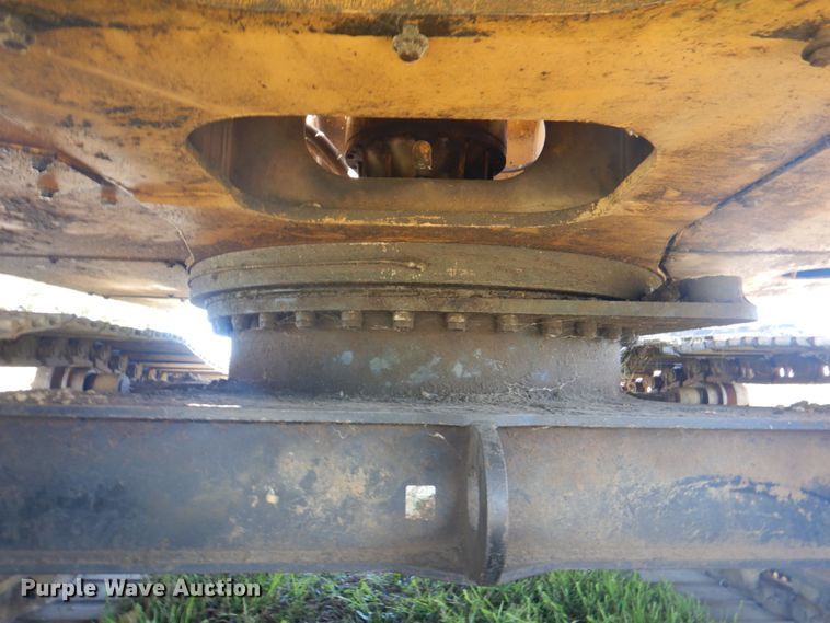 image for item KW9809 1992 Caterpillar EL240B  long reach excavator