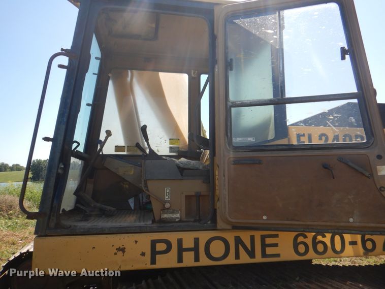 image for item KW9809 1992 Caterpillar EL240B  long reach excavator