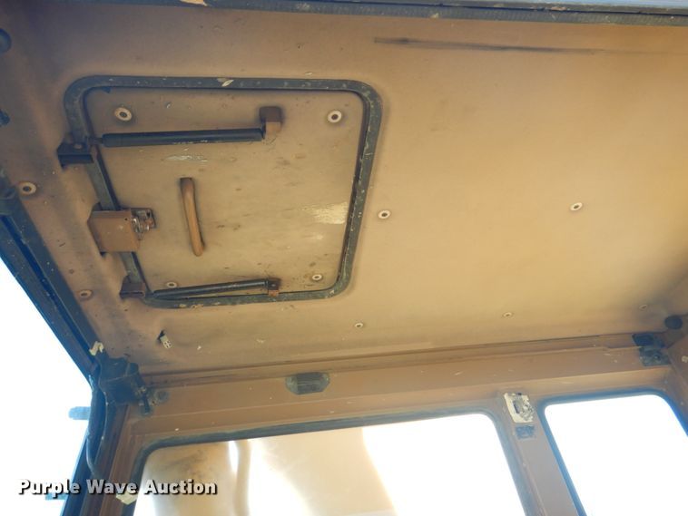 image for item KW9809 1992 Caterpillar EL240B  long reach excavator