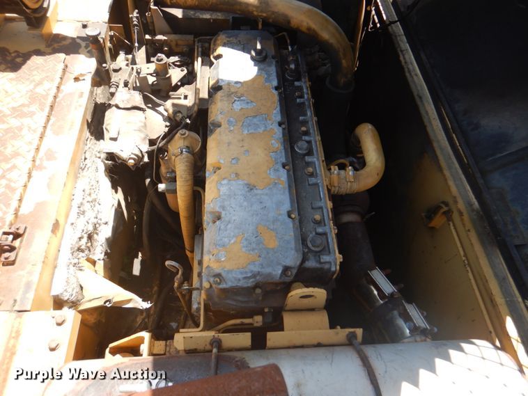 image for item KW9809 1992 Caterpillar EL240B  long reach excavator