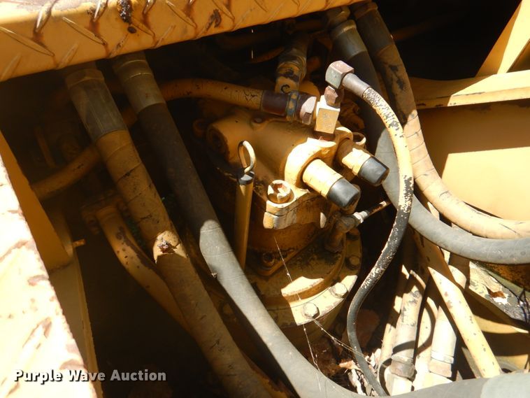 image for item KW9809 1992 Caterpillar EL240B  long reach excavator