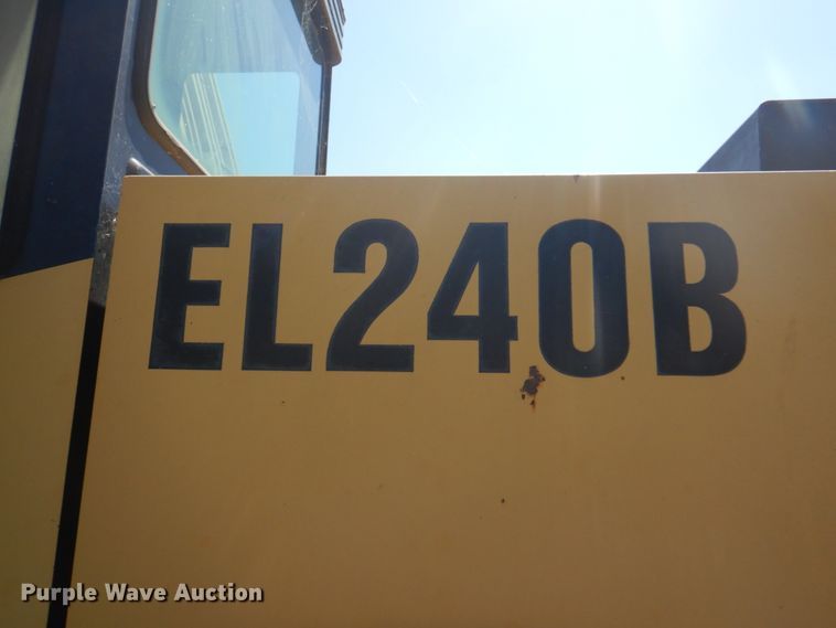 image for item KW9809 1992 Caterpillar EL240B  long reach excavator