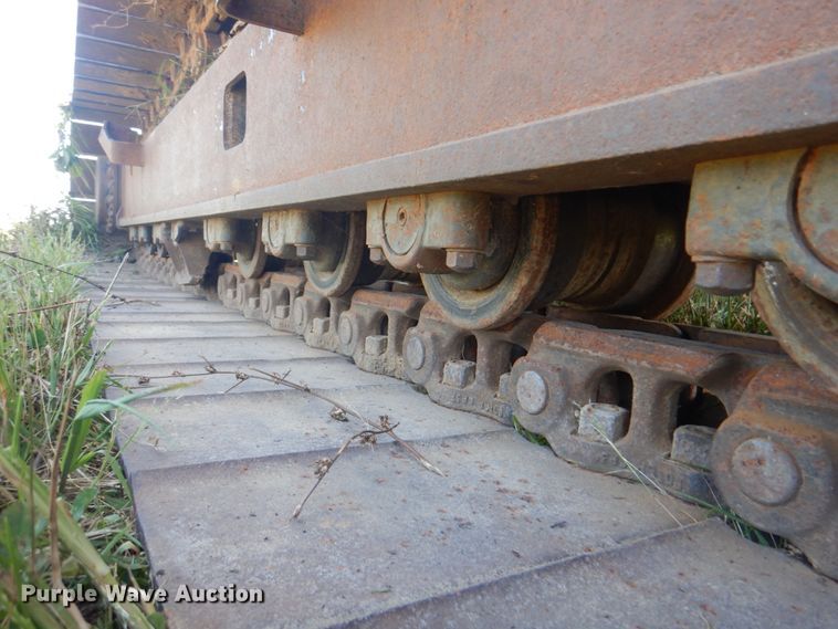 image for item KW9809 1992 Caterpillar EL240B  long reach excavator