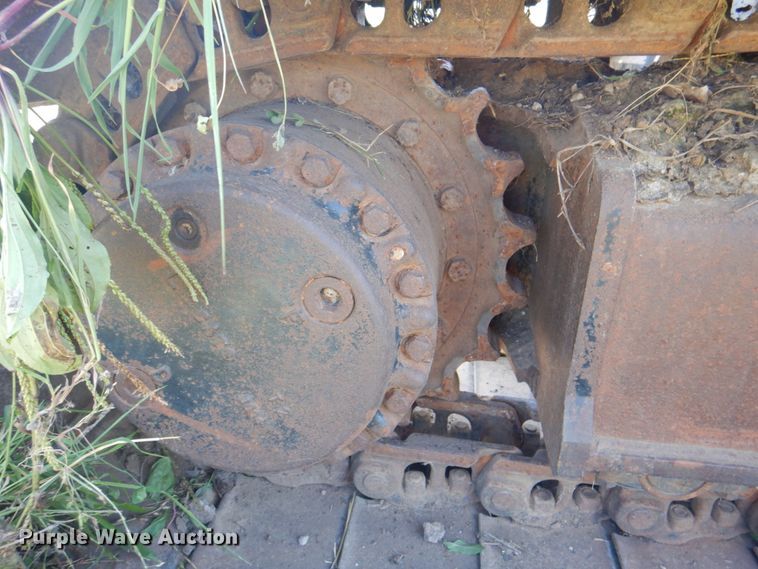 image for item KW9809 1992 Caterpillar EL240B  long reach excavator