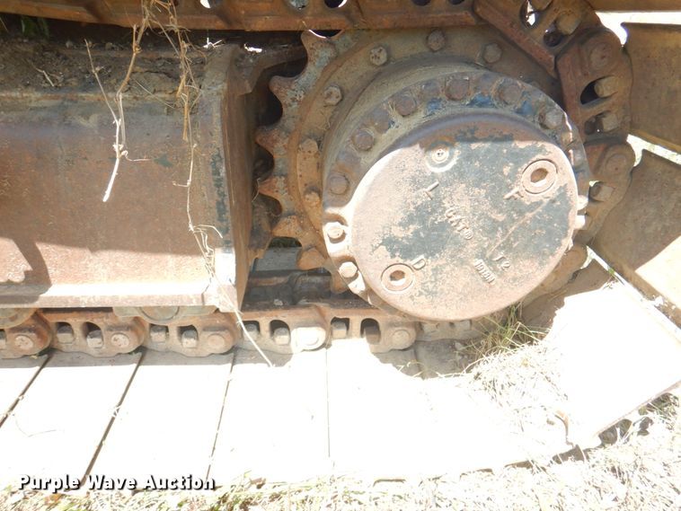 image for item KW9809 1992 Caterpillar EL240B  long reach excavator