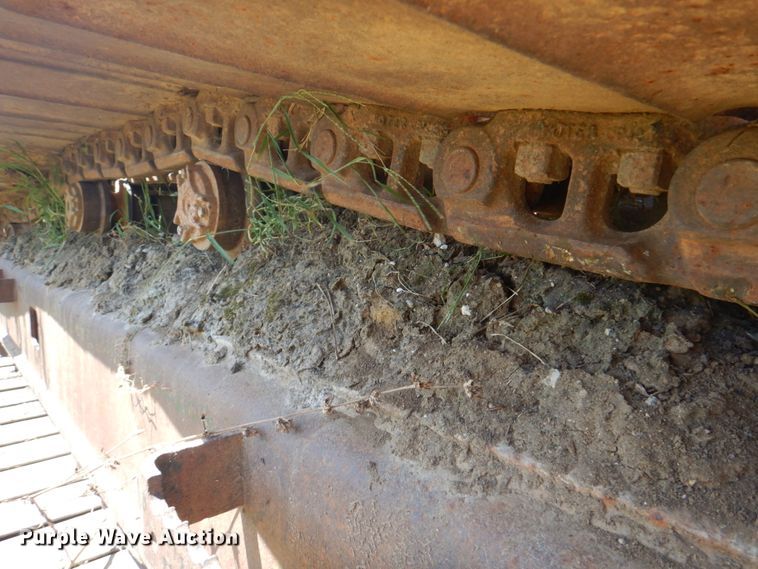 image for item KW9809 1992 Caterpillar EL240B  long reach excavator