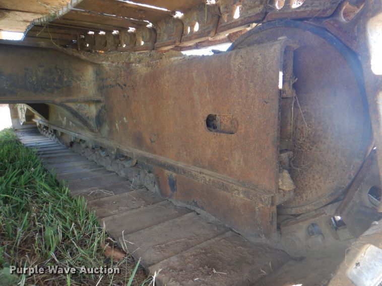 image for item KW9809 1992 Caterpillar EL240B  long reach excavator