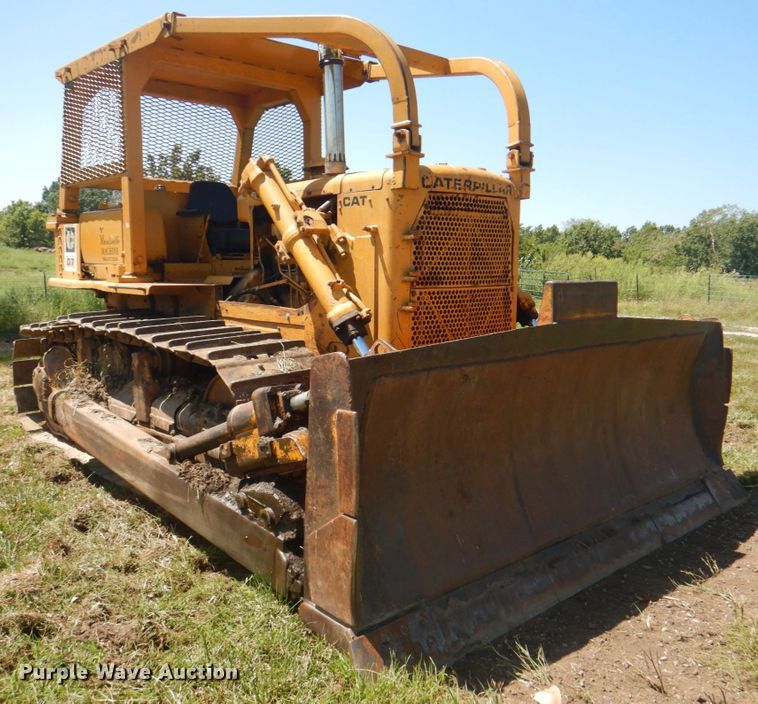 image for item KW9810 1974 Caterpillar D7F  dozer