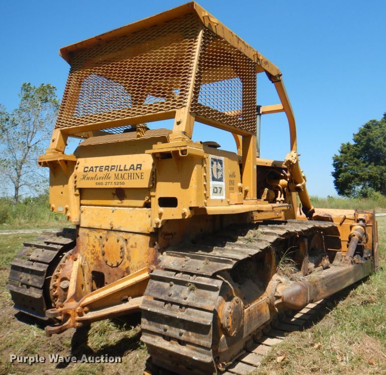 image for item KW9810 1974 Caterpillar D7F  dozer