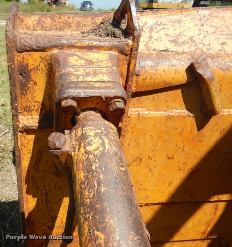 image for item KW9810 1974 Caterpillar D7F  dozer