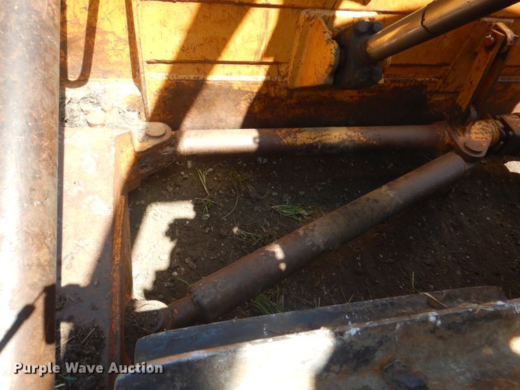 image for item KW9810 1974 Caterpillar D7F  dozer