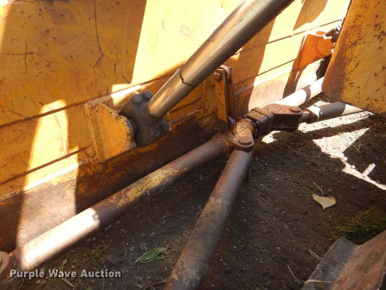 image for item KW9810 1974 Caterpillar D7F  dozer