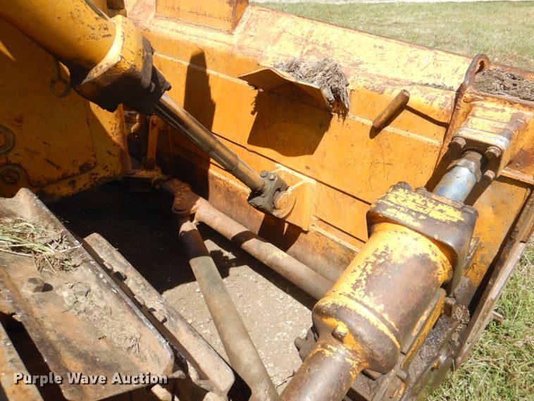 image for item KW9810 1974 Caterpillar D7F  dozer
