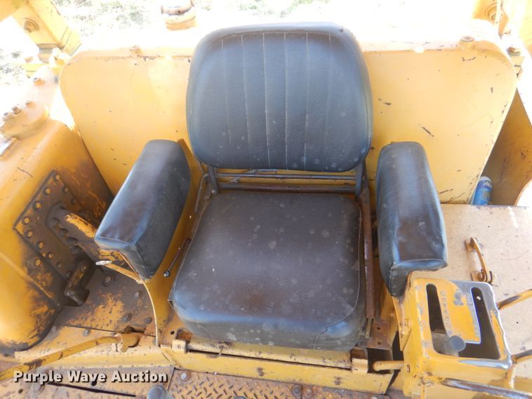 image for item KW9810 1974 Caterpillar D7F  dozer