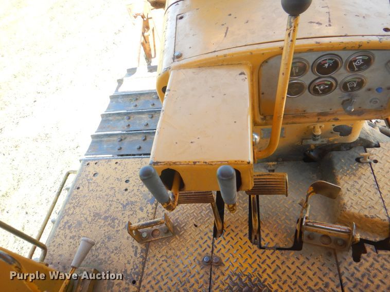 image for item KW9810 1974 Caterpillar D7F  dozer