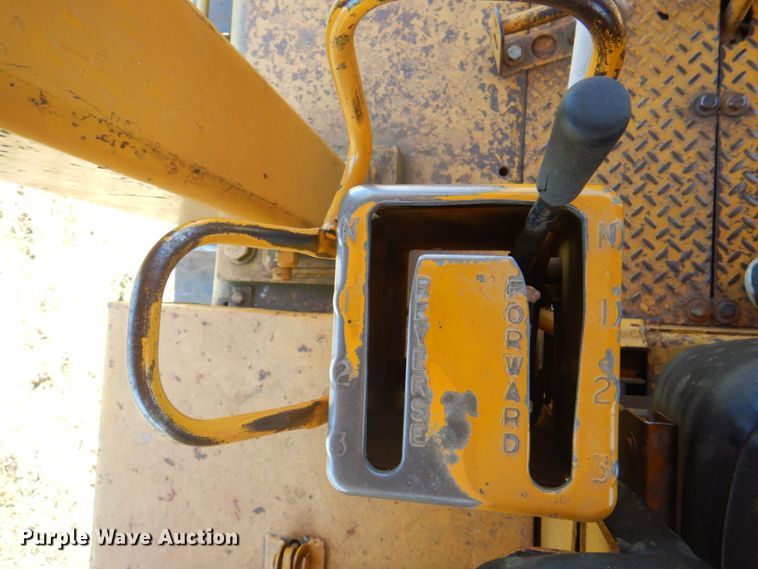 image for item KW9810 1974 Caterpillar D7F  dozer