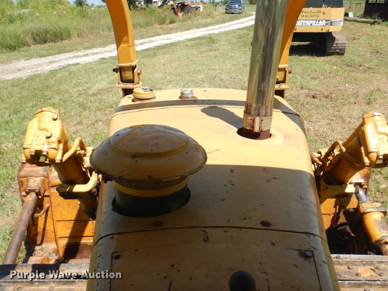 image for item KW9810 1974 Caterpillar D7F  dozer