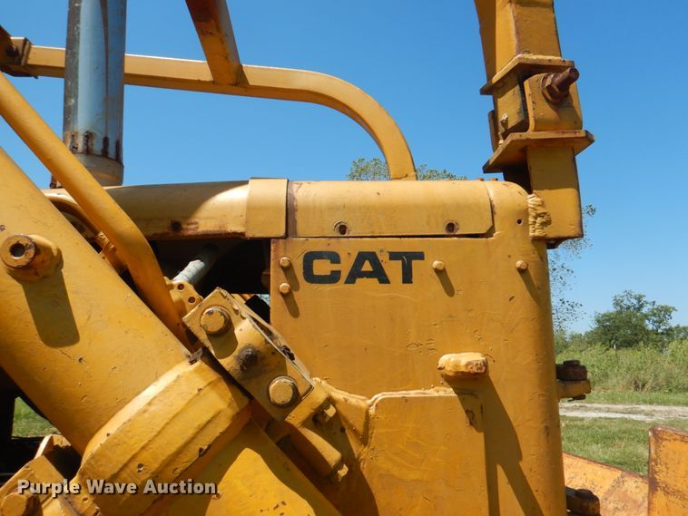 image for item KW9810 1974 Caterpillar D7F  dozer