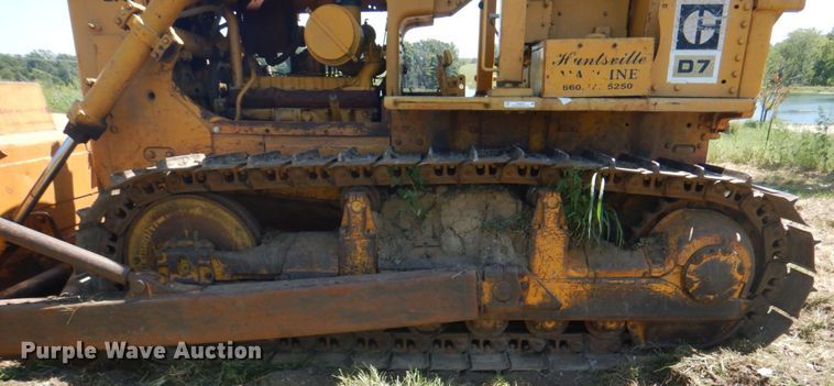 image for item KW9810 1974 Caterpillar D7F  dozer