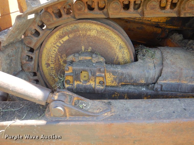 image for item KW9810 1974 Caterpillar D7F  dozer