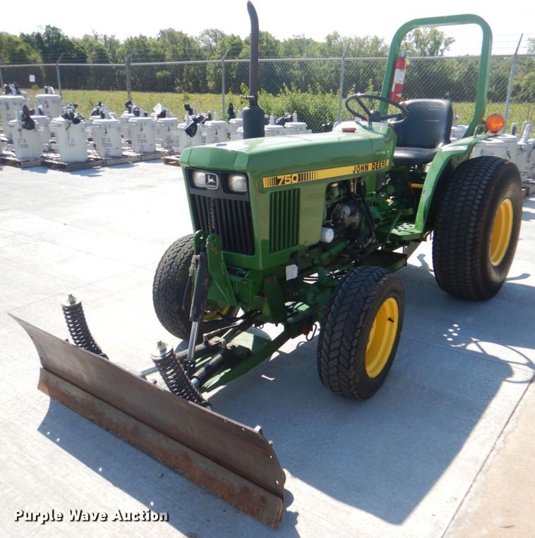 image for item KW9876 John Deere 750  MFWD tractor