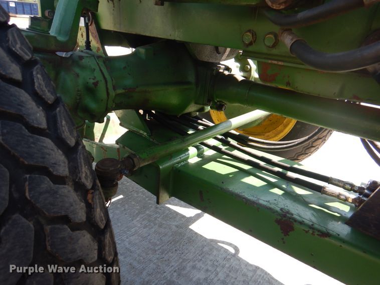 image for item KW9876 John Deere 750  MFWD tractor