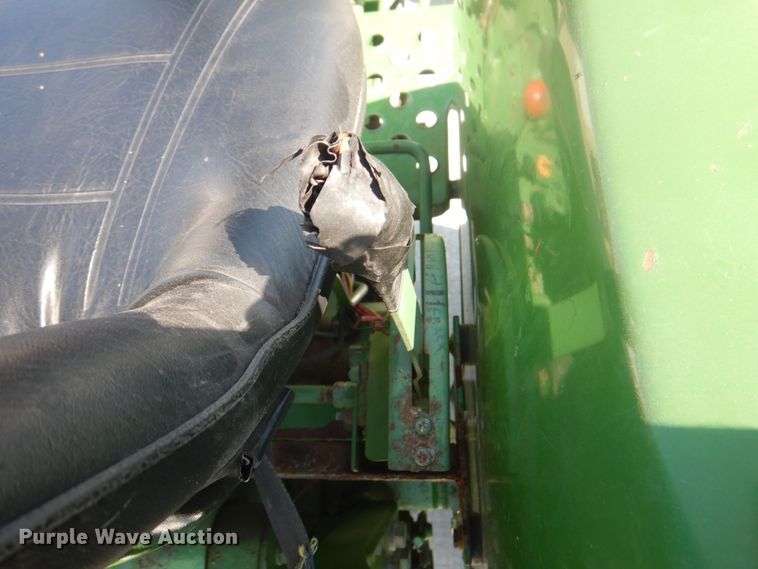 image for item KW9876 John Deere 750  MFWD tractor