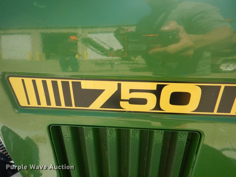 image for item KW9876 John Deere 750  MFWD tractor