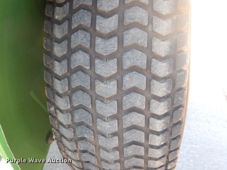 image for item KW9876 John Deere 750  MFWD tractor