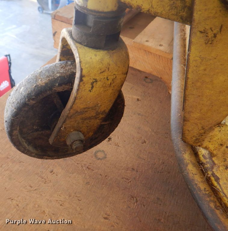 image for item KW9876 John Deere 750  MFWD tractor