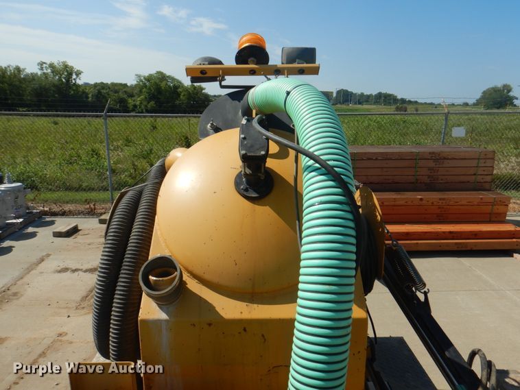 image for item KW9877 2006 Vermeer 150SGT  FlowMaster vacuum excavator