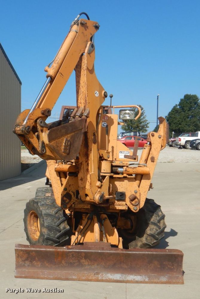 image for item KW9878 1992 Case 660  trencher