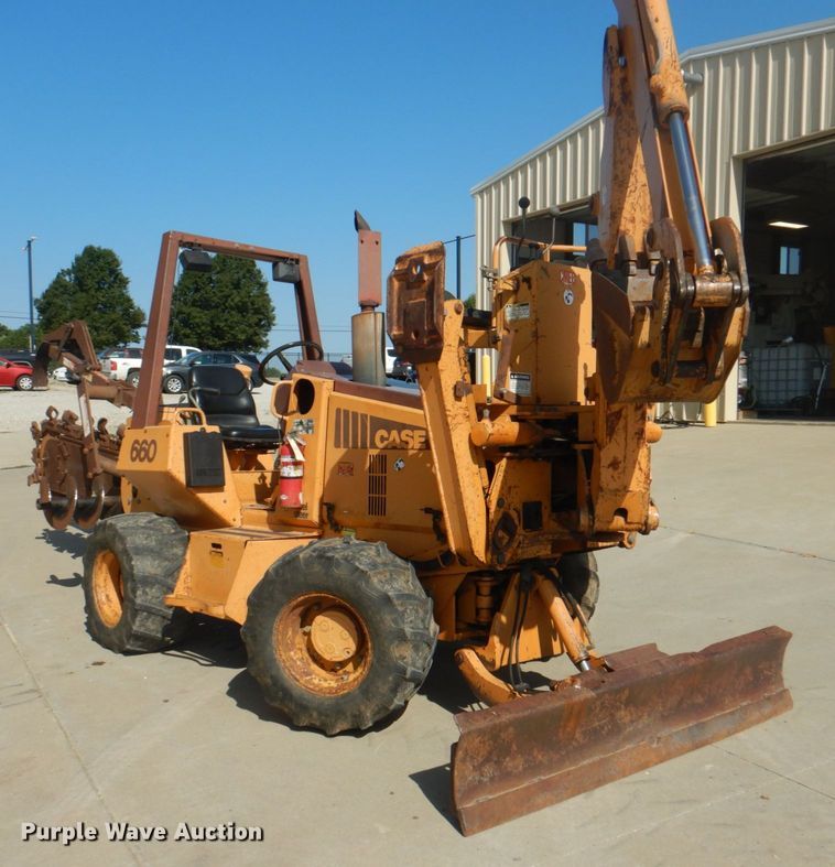 image for item KW9878 1992 Case 660  trencher